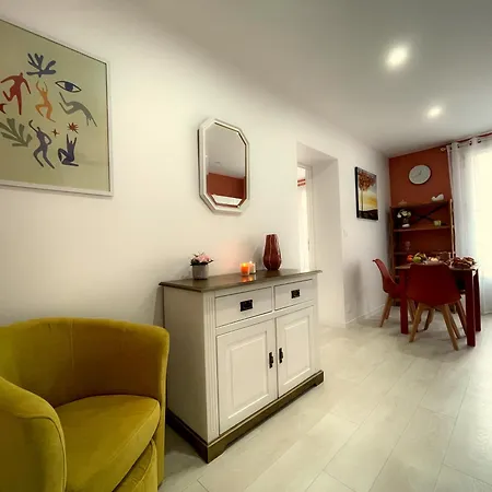 La Riche Histoire De Pezenas Apartment Exterior photo