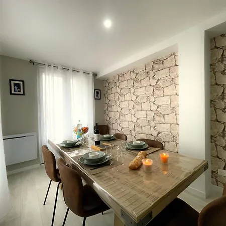La Riche Histoire De Pezenas Apartment Exterior photo