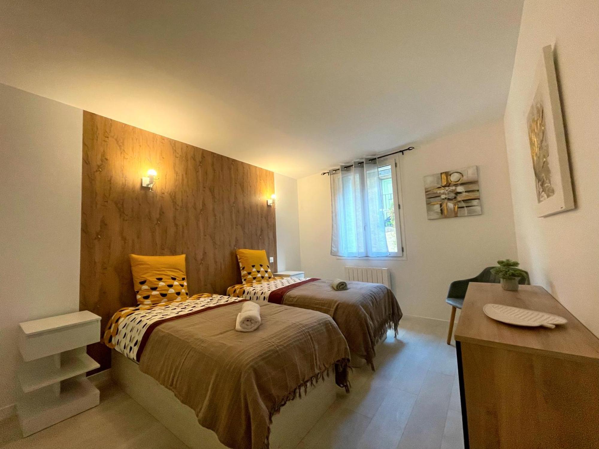 La Riche Histoire De Apartment
