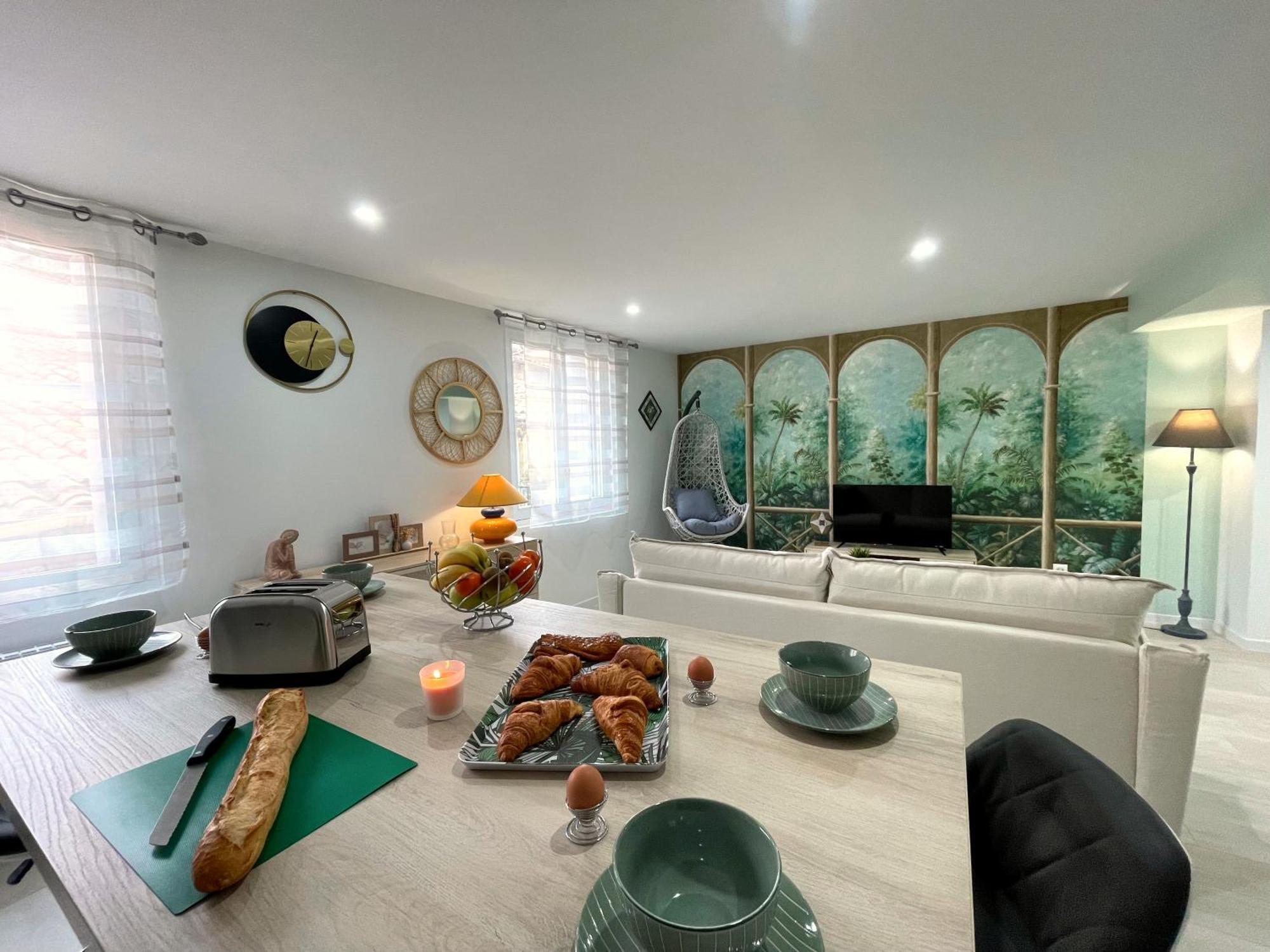 La Riche Histoire De Appartement *