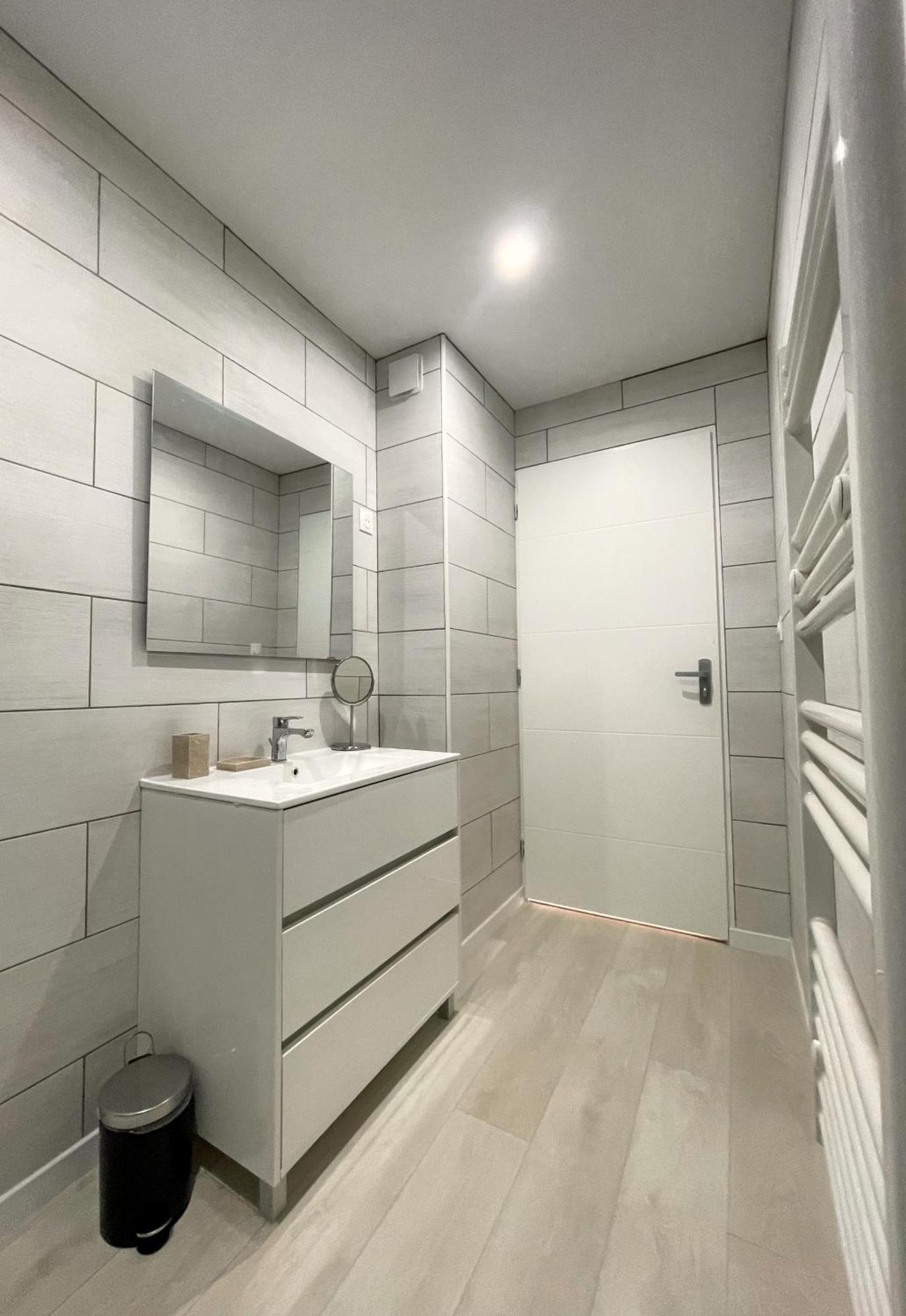 La Riche Histoire De Appartement Pézenas