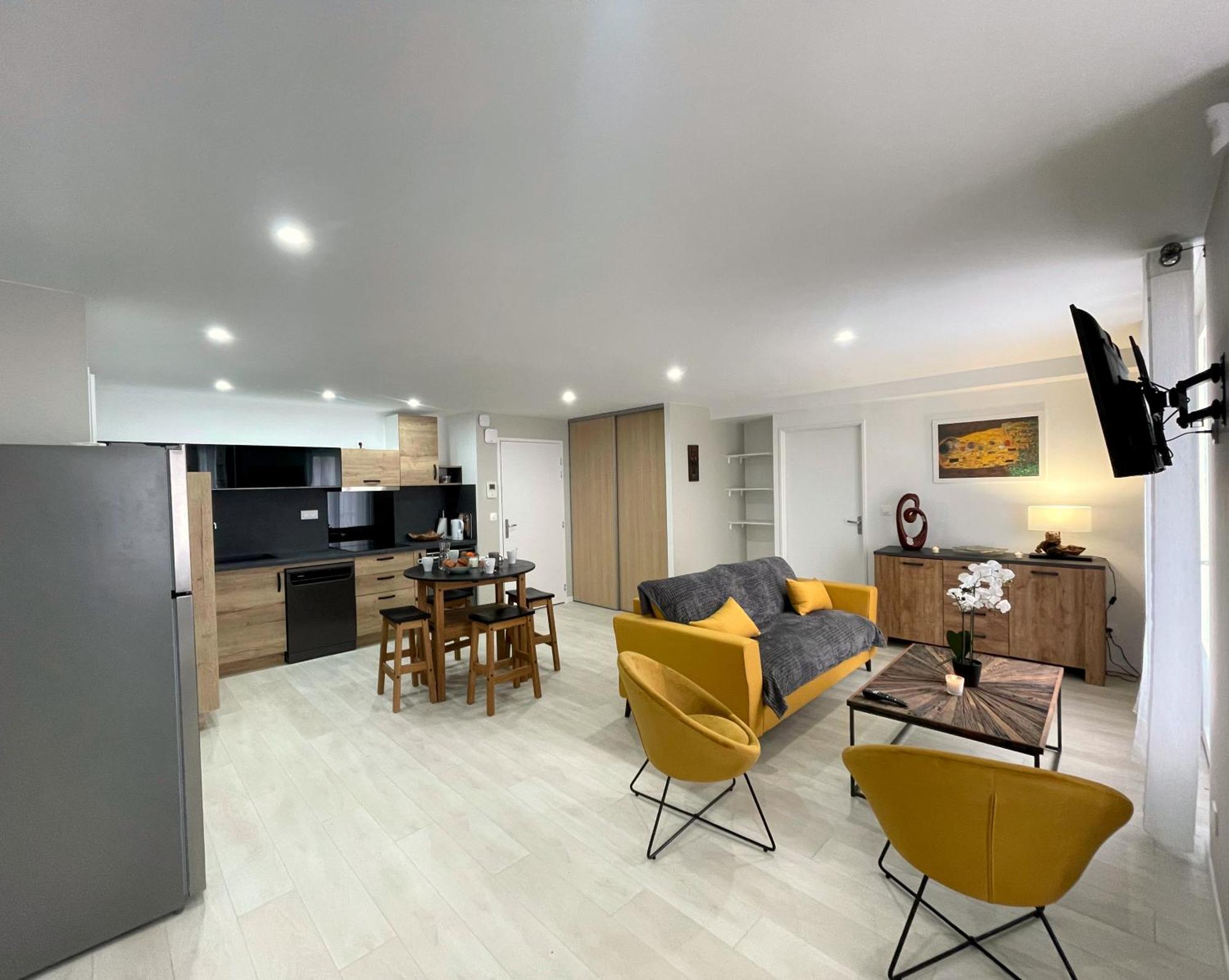 La Riche Histoire De Apartment *