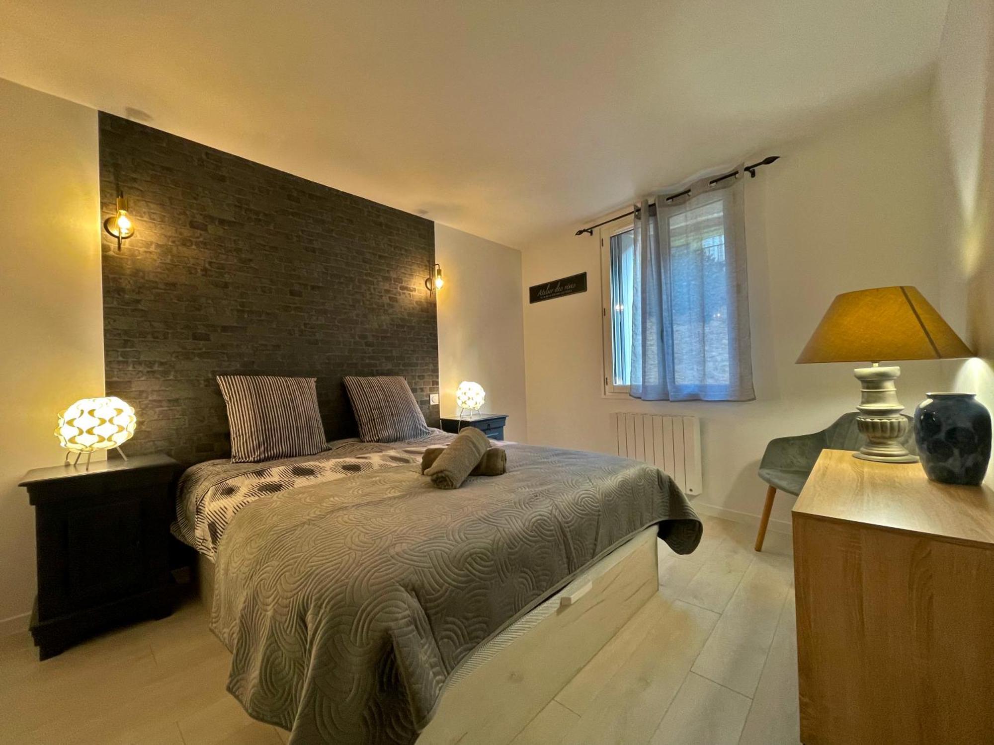 La Riche Histoire De Apartment Pezenas