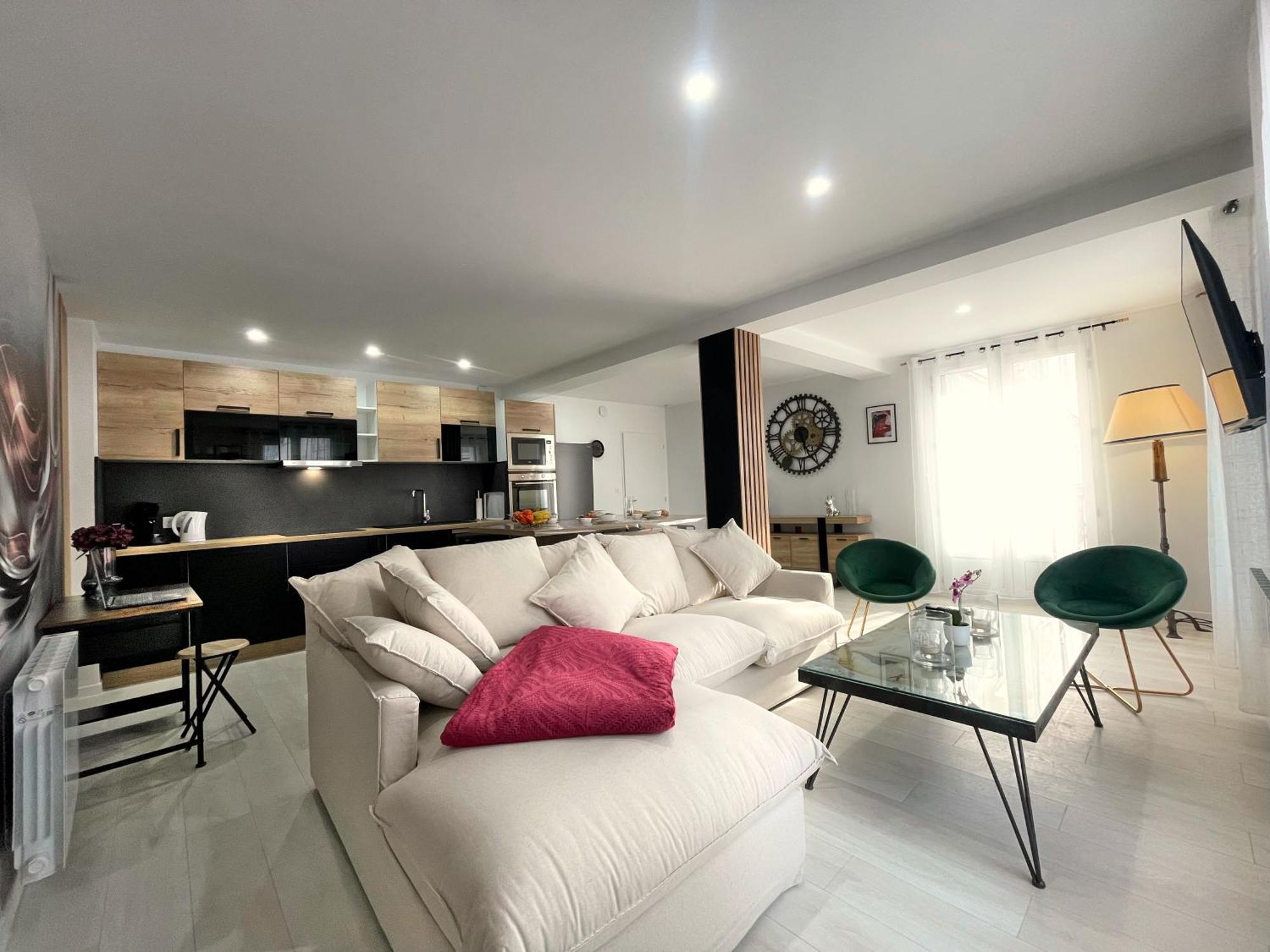 Apartment La Riche Histoire De